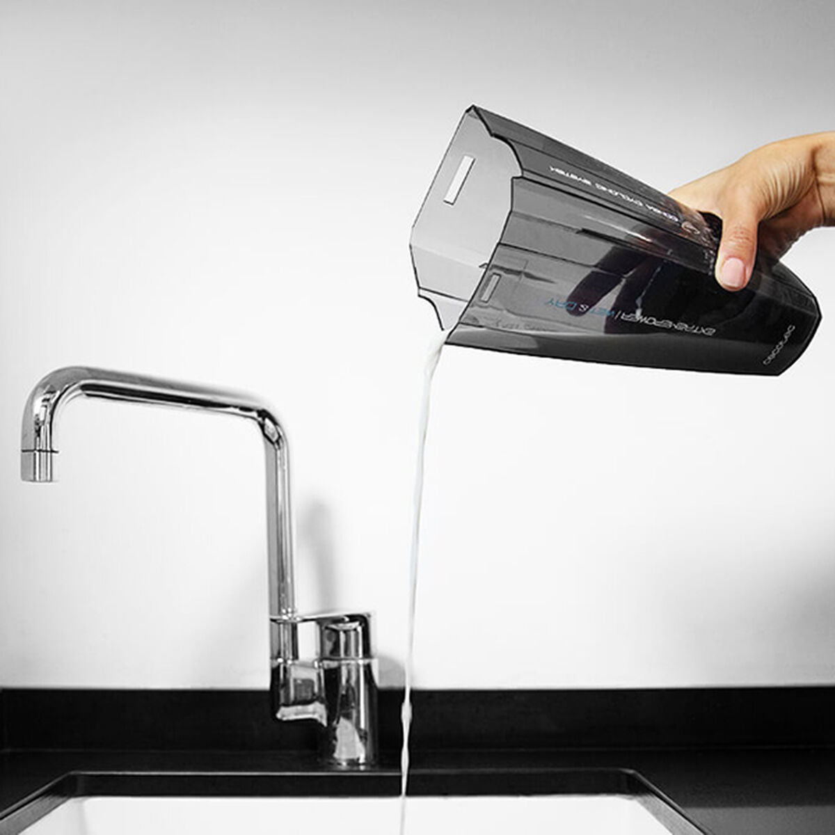 Cecotec Cyclonic Hand-Held Vacuum Cleaner Cecotec Conga Immortal Extremesuction Animal Hand 0,5 L 22,2 V Black