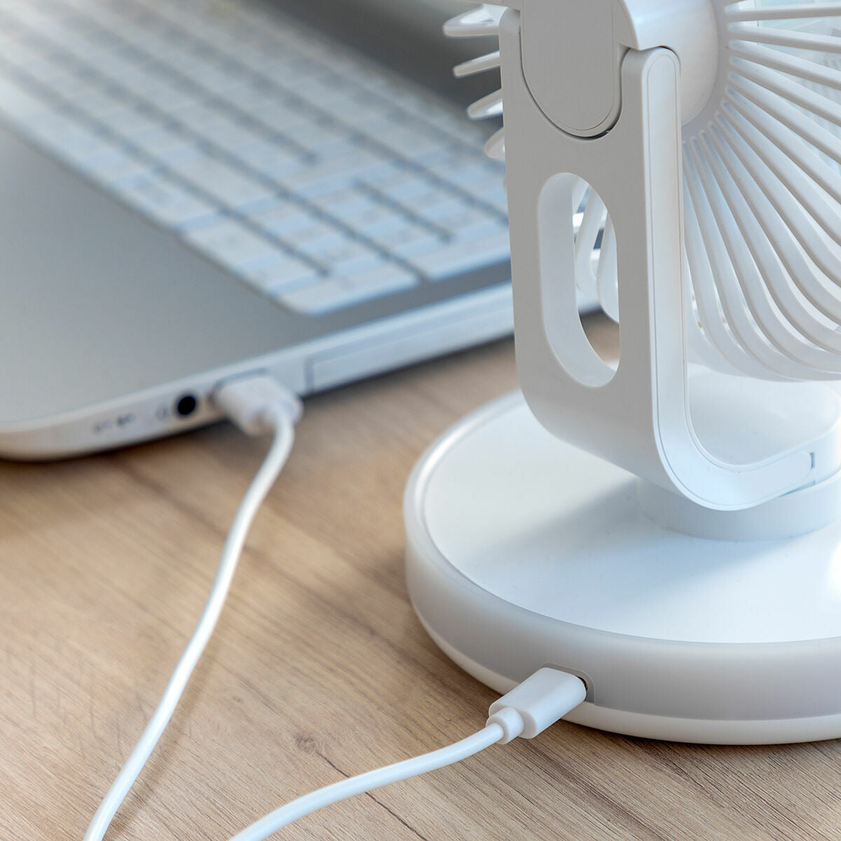 Innovagoods Rechargeable Desk Fan With Led Fanled Innovagoods Ø6,6'' 4000 Mah